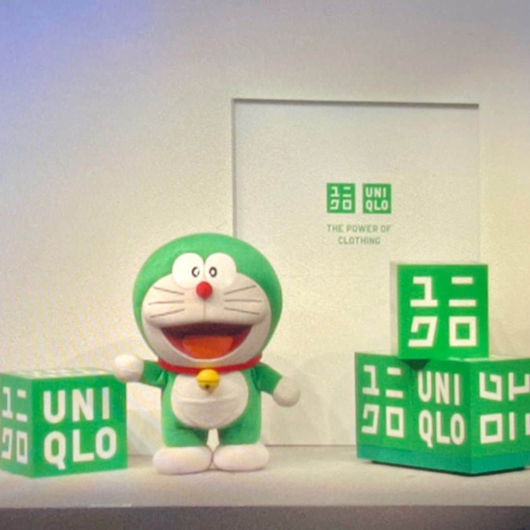 のインスタグラム：「UNIQLO グローバルサステナビリティアンバサダー発表会で、ドラちゃんが！私の靴も今日のドラちゃんと一緒のカラー。  #uniqlo #グローバルサステナビリティアンバサダー　#sustainable #bottegaveneta #内田恭子 #kyokouchida」