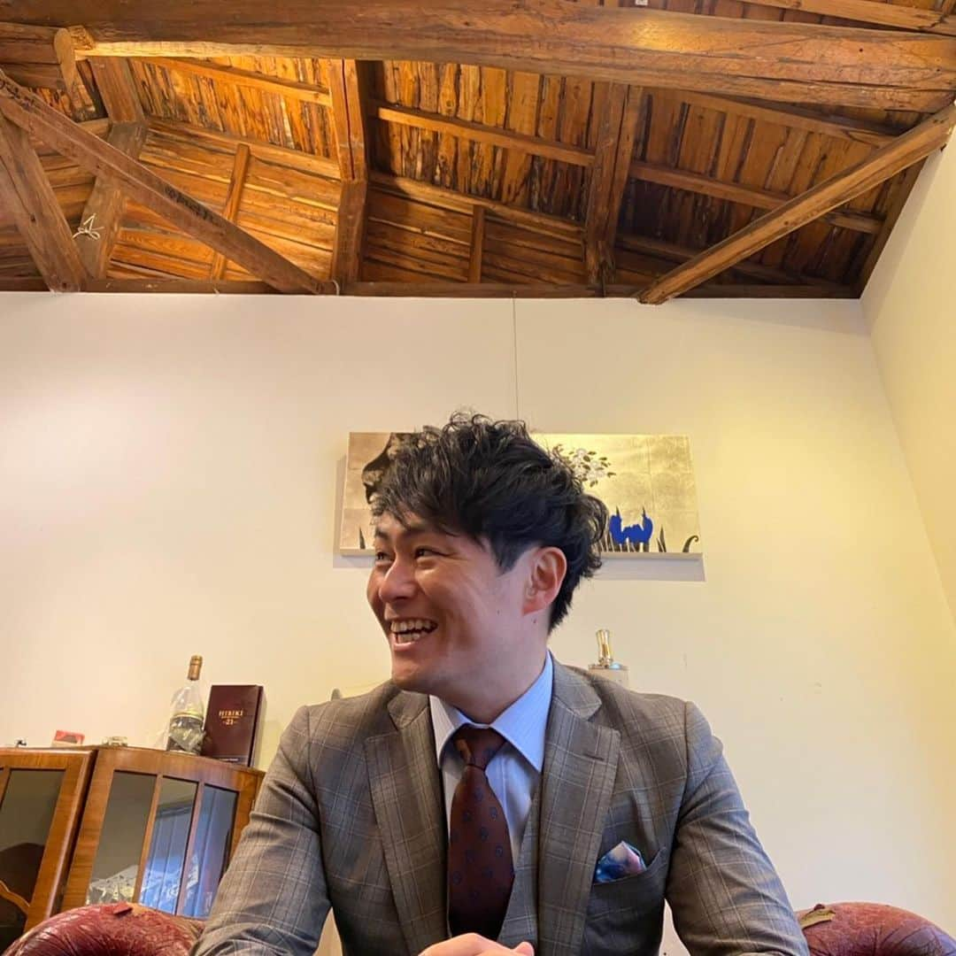 梅村賢太郎さんのインスタグラム写真 - (梅村賢太郎Instagram)「三枚あります #ラフ次元 #新衣装 #vestir さん #いつもありがとうごさいます」3月22日 20時37分 - rahujigenume