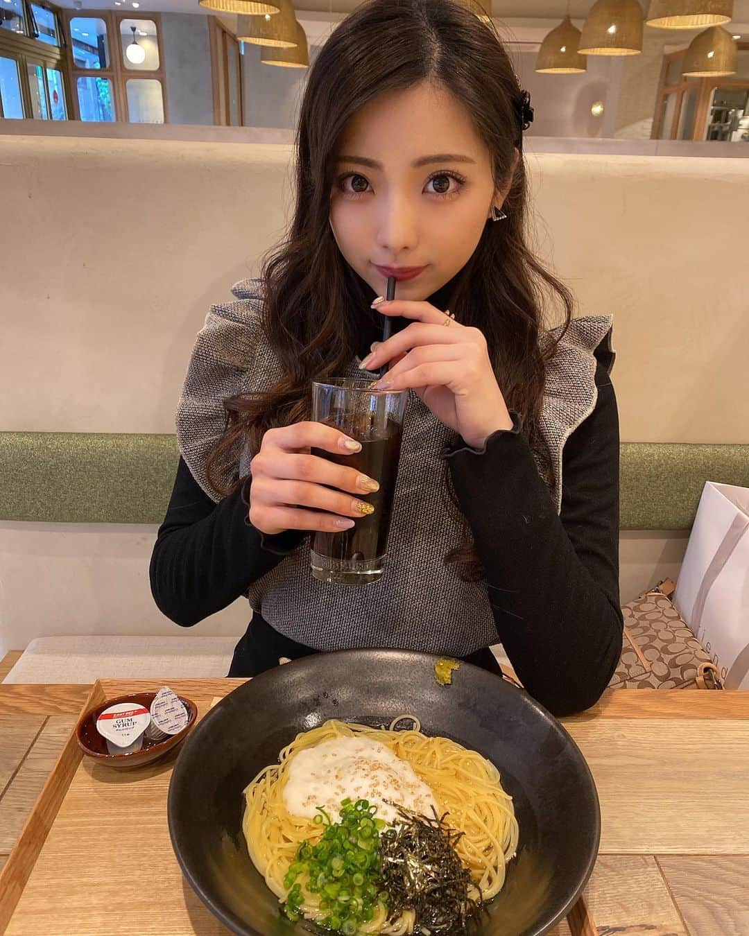 山下みちるさんのインスタグラム写真 - (山下みちるInstagram)「・ 身体に良さそうな パスタのお店を見つけました👀♥️  しっかり大好きな柚子胡椒も、、🤭 ・ #ランチ #グルメ #パスタ #さっぱりごはん #데일리룩 #카페 #먹스타그램 #00년생 #lunch  #food #instagood」3月22日 21時01分 - hello_chiruchiru