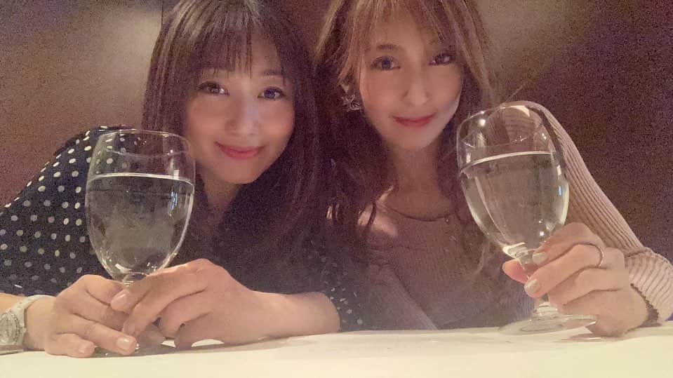 熊田曜子さんのインスタグラム写真 - (熊田曜子Instagram)「Best friend.  Dinnerにも行きたいけど この9年間　全く行けてないから ランチで楽しい時間を過ごすよ😊  #森本さやか　ちゃん　#お水 #ランチ　#lunch #ルースクリス　#ステーキ　#steak  #贅沢時間　#mama #ママ友」3月22日 21時10分 - kumadayoko