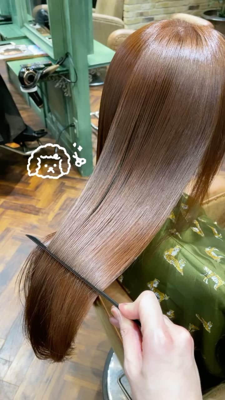 橘芹那のインスタグラム：「艶々💕💕  #新宿美容室 #歌舞伎町美容室 #ヘアサロン #イルミナカラー #アディクシーカラー #ヘアカラー #トリートメント #ウルトワトリートメント #水素トリートメント #艶々カラー #艶々トリートメント #美容好きな人と繋がりたい #綺麗なお姉さん #綺麗になりたい #美男美女と繋がりたい #韓国ヘア #韓国好きな人と繋がりたい #歌舞伎町キャバ嬢 #歌舞伎町ホスト #instagood #instabeauty #instadaily #hairstyle #haircolor #hairtreatment #japanesegirl #tokyohairsalon #shinjuku #beautifulpeople #love」