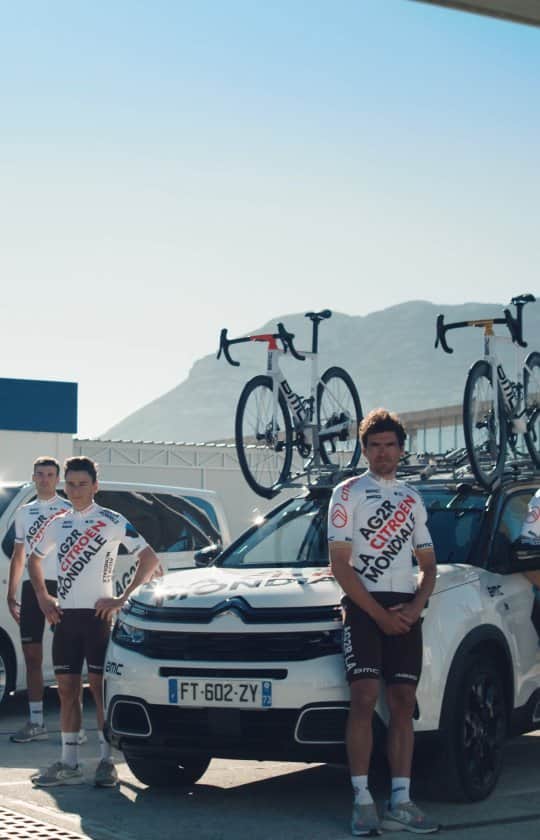 Citroënのインスタグラム：「When it comes to sharing the road, we take it very seriously.  Harmony is key, right @ag2rcitroenteam ?#RideDifferently #AG2RCITROËNTEAM #Cycling」