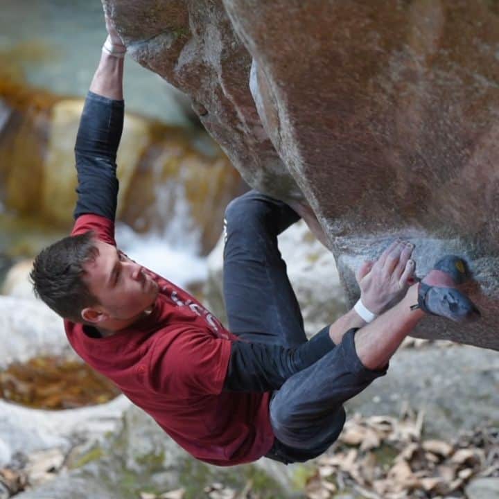 ヨルグ・バーホーベンのインスタグラム：「'Young Guns', new video online on Ascent Youtube channel! 💥 link in bio. I've always been fascinated about the next generation climbing crushers, so we followed some of Austria's strongest to see what they're all about! Lots of hard moves, big plans, hard interview questions and lots of laughs 😆 • @lasportivagram #AscentClimbing」