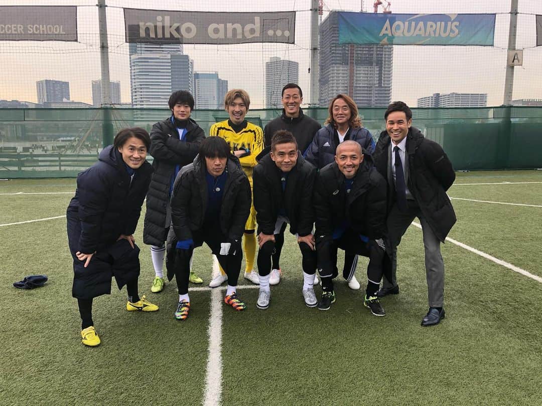 のインスタグラム：「本日　 21:00〜22：54放送の  日本テレビ 「中居正広の3番勝負！レジェンド大集結SP」  に出演しま〜す。  結構緊張感あって🤭 是非お楽しみに〜🙇  #中居くんとpk対決  #豪華な助っ人 #レジェンドチーム  #中村俊輔  #稲本潤一  #南雄太  #ひさしぶりの再会  #緊張感  #楽しい時間」