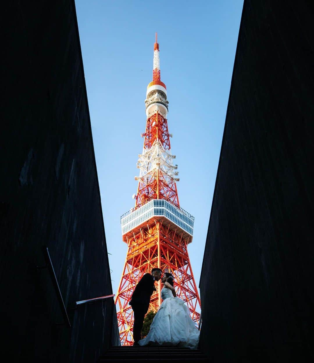 Ayaさんのインスタグラム写真 - (AyaInstagram)「TOKYO 🗼🤍✨ @studiozero_tokyo @yoshihiro_shinmoto_studiozero  @eri_studiozero . . #tokyotower  #studiozero」3月23日 9時24分 - aya__fit