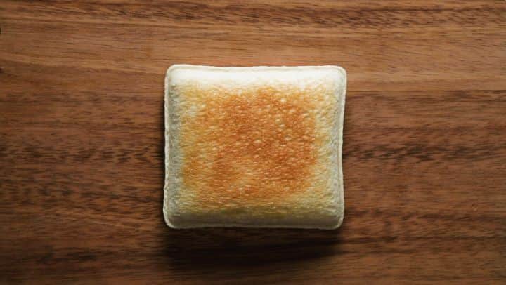 ヤマザキッチン公式アカウントのインスタグラム：「【3/23は#ホットサンドを楽しむ日 ✨】  パンはサクッと、中はアツアツな#ホットサンド 、みなさんはどんな具材がお好きですか？☺  ふわふわ食パンで具材が“パック”されている#ランチパック なら、トースターやフライパンで焼くだけで簡単ホットサンド！ お好きな味で試してみてください😋  #ソトレシピ #キャンプ #キャンプ飯 #ヤマザキッチン #ランチパックアレンジ #ランチパックdeおうちカフェ #おうちカフェ #とろーりホットメニュー #ヤマザキ #ヤマザキパン #山崎製パン #パンスタグラム」