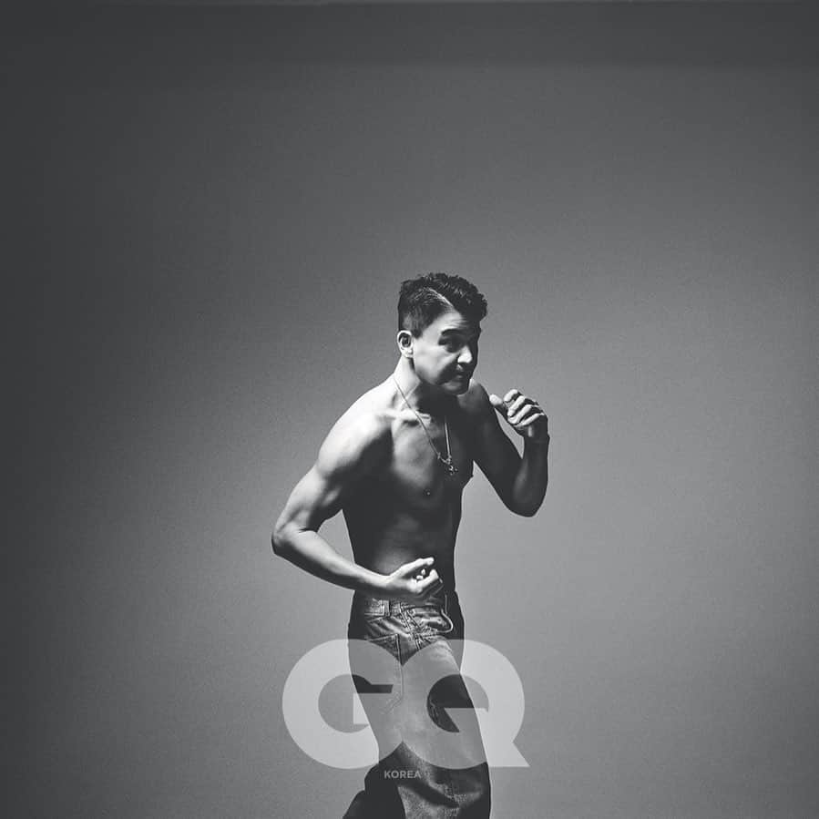 パク・チュンフンのインスタグラム：「다시 배우 시작하면서 4월호 <GQ>에 인터뷰했어요. 금주하면서 운동하느라 몇 달 사람도 못 만났죠 ㅎㅎ #GQ #박중훈 #JoonghoonPark」