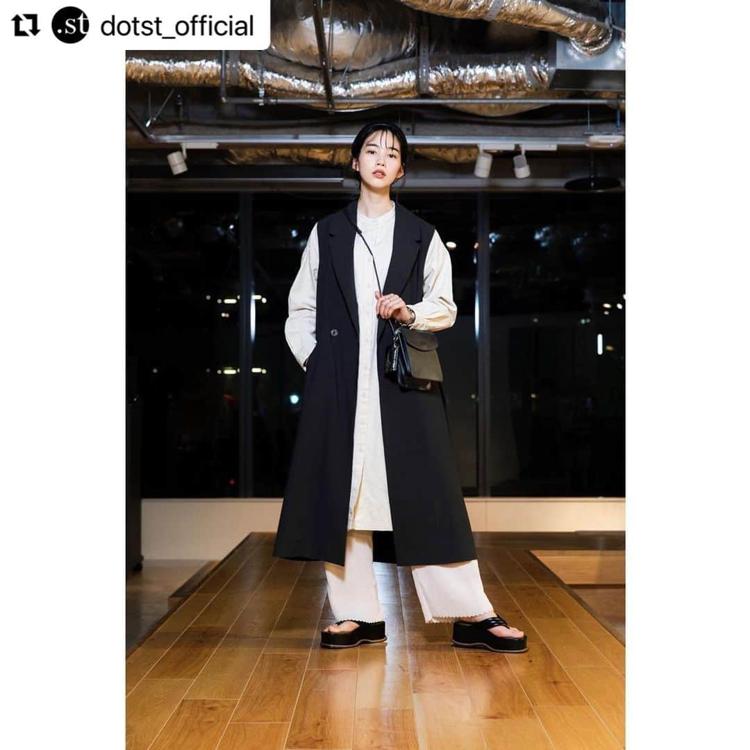 のん（能年玲奈）さんのインスタグラム写真 - (のん（能年玲奈）Instagram)「#Repost @dotst_official with @make_repost ・・・ 【どっと楽しい！インスタライブ！】 ”のん”がセレクトしたコーデをどっとプレゼント！ 応募方法は @dotst_official のストーリーズからご確認下さい。 ※ストーリーズはハイライトから確認できます。  @non_kamo_ne  #ドットエスティ #どっと楽しいドットエスティ」3月23日 16時30分 - non_kamo_ne