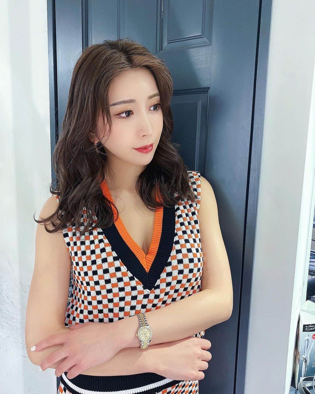 南杏奈のインスタグラム：「網紅🇨🇳🇨🇳🇨🇳  #美容好き #大人可愛い #スタイリング #チャイボーグ #チャイボーグメイク #ワンホンヘア #網紅 #ヘアケア #ヘアスタイル #イメチェンカット #暗めカラー #透明感カラー #トリートメント #前髪アレンジ #モテ髪 #ツヤ髪 #艶カラー #小顔効果 #小顔ヘア #japanesegirl #hairstyle #haircolor #followｍe #instalike #likeforfollow #japan_of_insta #chinagirl #fashionista #zara #zarafashion」