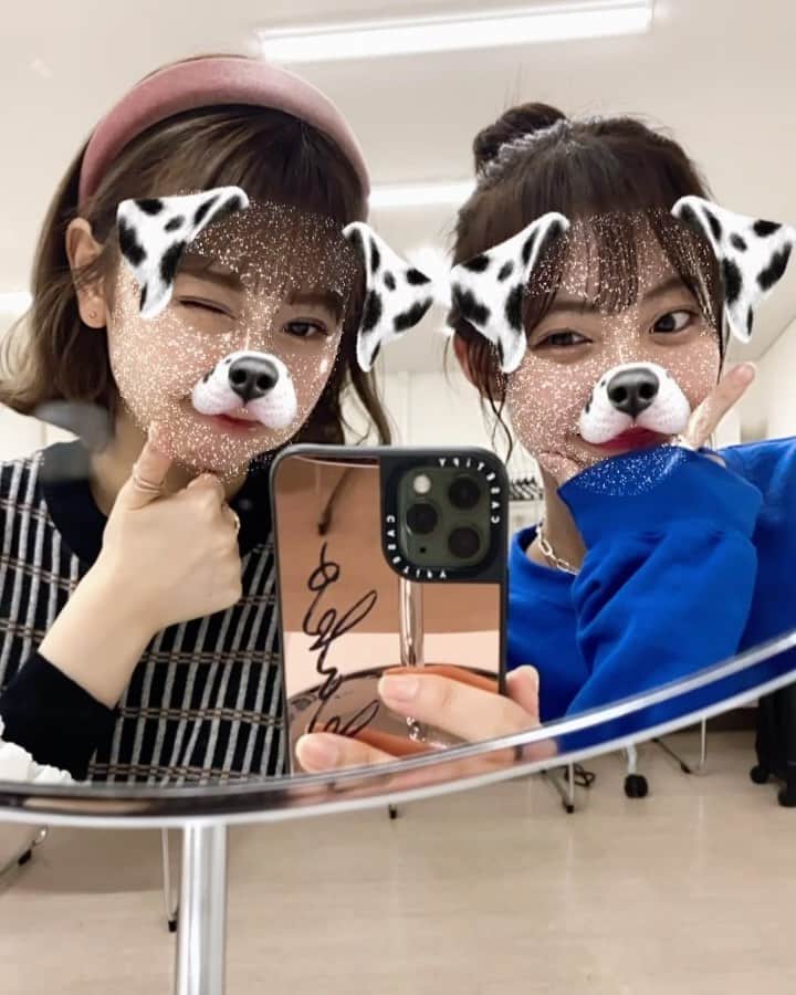 のインスタグラム：「* SKE48 27thシングル「恋落ちフラグ」の 現地でトーク会はゆづさんとぜーんぶ時間が一緒やねん☺️👍🏻休憩時間も楽しみだ~~🤍🤍🤍早速、休憩時間遊んでた。笑っ  まだまだ、現地でトーク会お待ちしていますよ〜😊🤲🏻🌷」