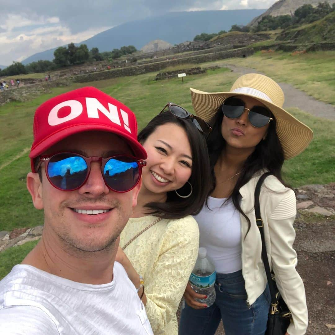 空まどかさんのインスタグラム写真 - (空まどかInstagram)「#tbt #tbtuesday lol  2018.11.2  Teotihuacan, Mexico🇲🇽  I miss you guys... @alibeaujean  @ger_otero  ティオティワカン遺跡に 連れてってもらったときの写真⛰✨」3月24日 7時53分 - sky_madoka