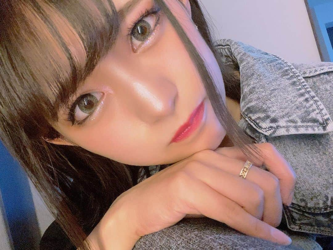 渚みつきさんのインスタグラム写真 - (渚みつきInstagram)「きょとん🥺💛 ． #甘えん坊 #甘えたい #甘えられたい  #優しいキスをして」3月24日 9時02分 - __nagisa_mitsuki__