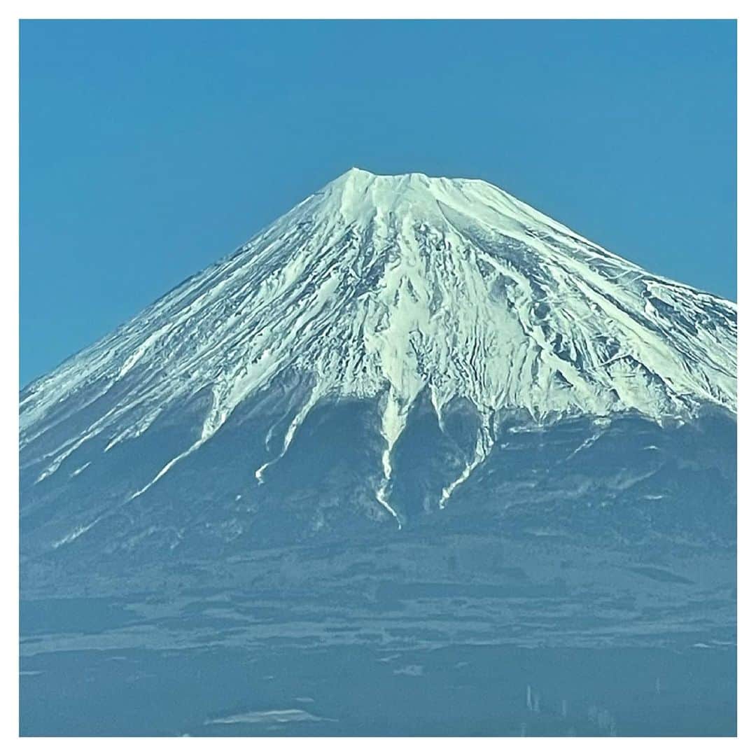 さだまさしさんのインスタグラム写真 - (さだまさしInstagram)「今日の富士山🗻 . #富士山 #さだまさし #sadamasashi」3月24日 9時04分 - sada_masashi