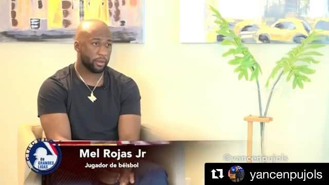 メル・ロハス・ジュニアのインスタグラム：「Gracias @yancenpujols por la oportunidad de tenerme en tu programa “Circulo de Grandes Ligas”. Para mi es un honor ya que crecí mirando tu programa. Dios te bendiga 🙏🏾」