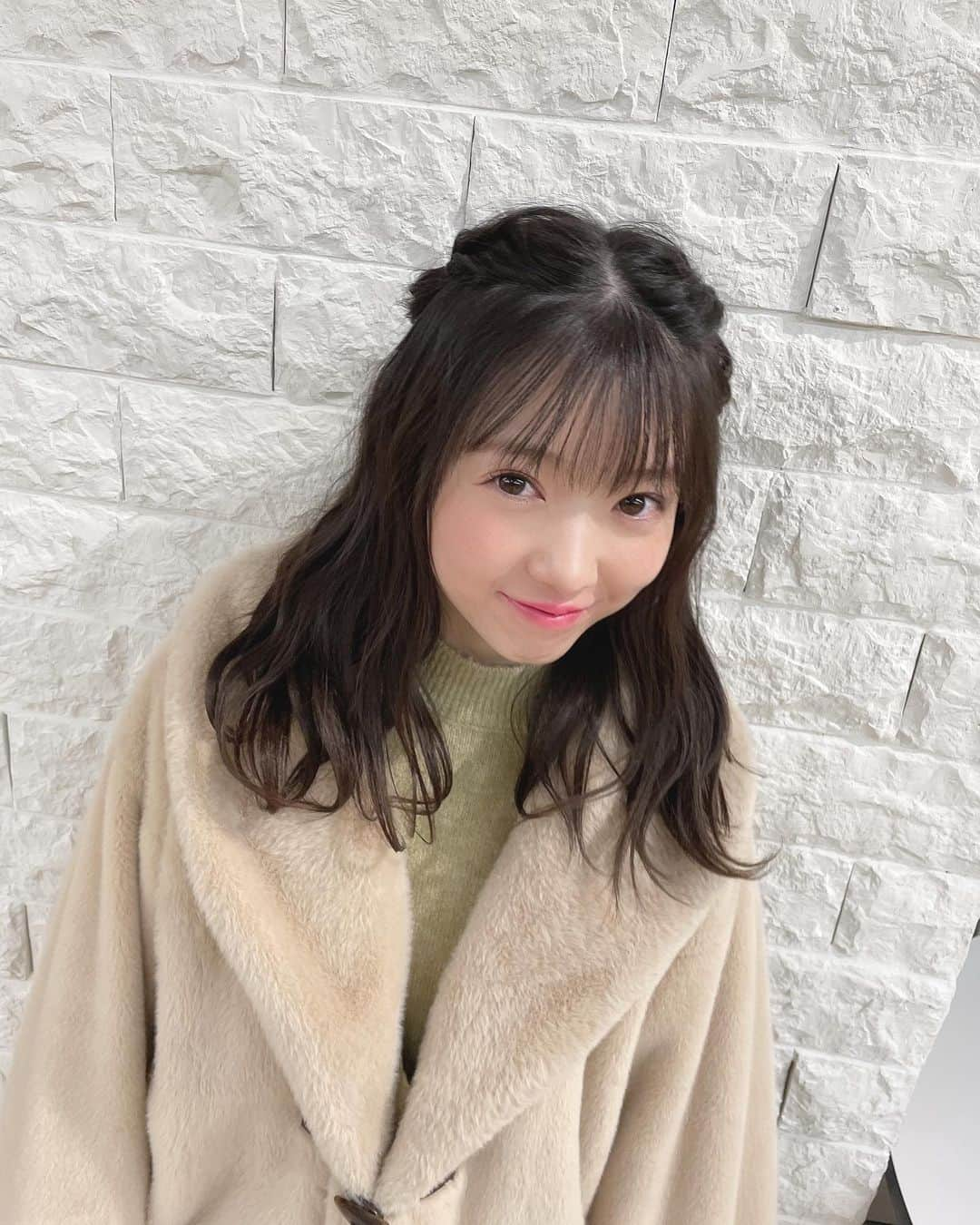 山岸理子さんのインスタグラム写真 - (山岸理子Instagram)「*﻿ ﻿ もうそろそろ上着はいらないかなー？﻿ ﻿  今日は暖かいよね🌸🐝﻿ ﻿ ﻿ ﻿ ﻿ #tsubaki_factory﻿ #山岸理子﻿ #今日から﻿ #春服着てます #写真は今日のじゃないよ」3月24日 17時02分 - riko_yamagishi.official