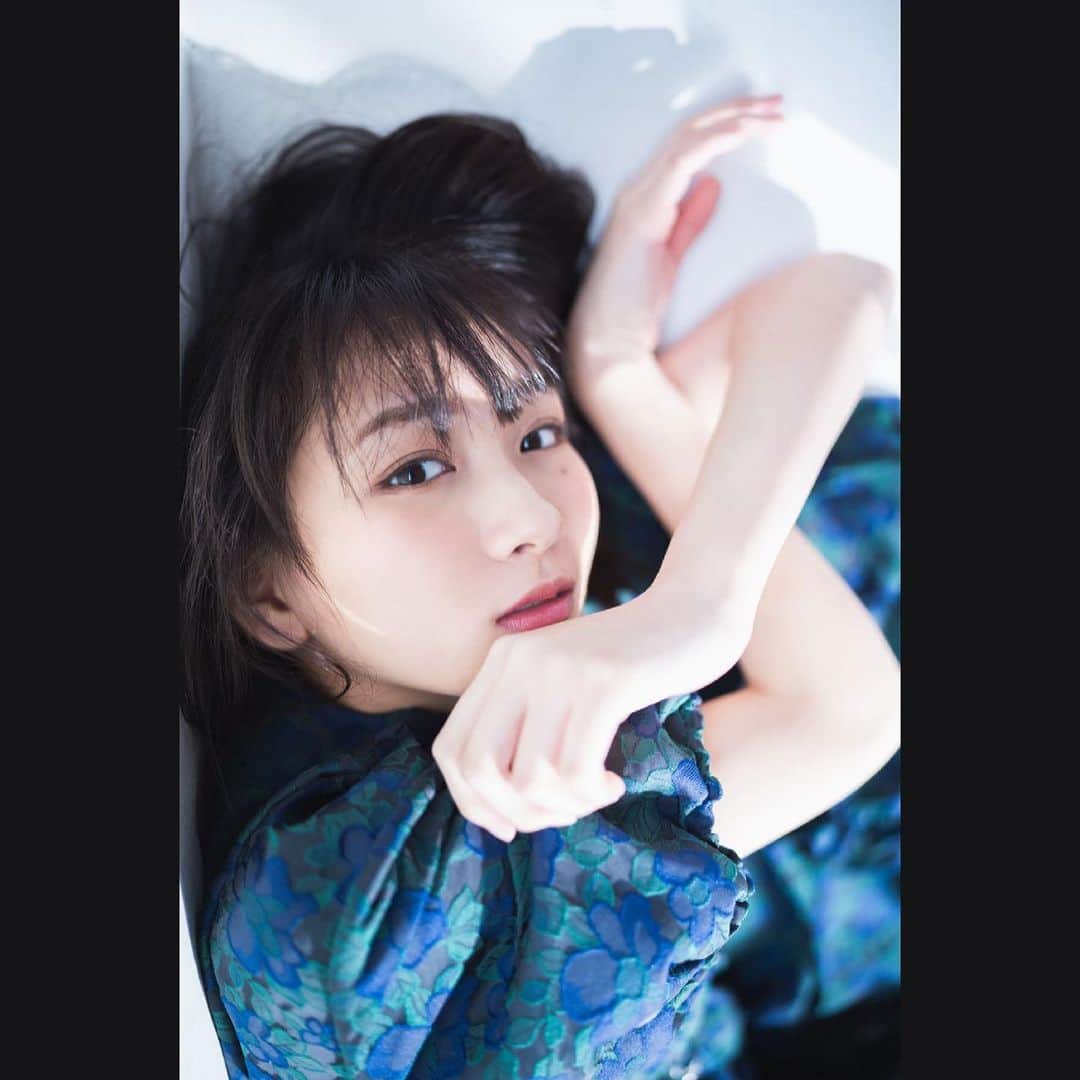 杉本愛里のインスタグラム：「ヤンマガweb見てね🤍💦」