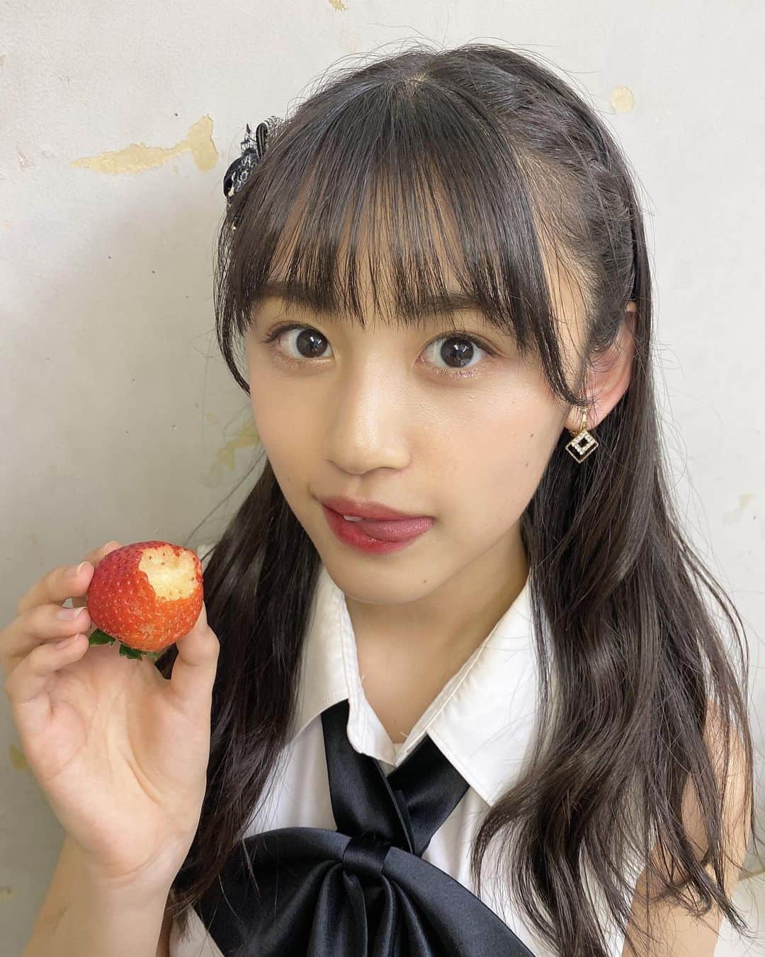 中川美音さんのインスタグラム写真 - (中川美音Instagram)「美音のいちごだからね！ あ〜げない  #🍓」3月24日 17時53分 - nakagawa_mion