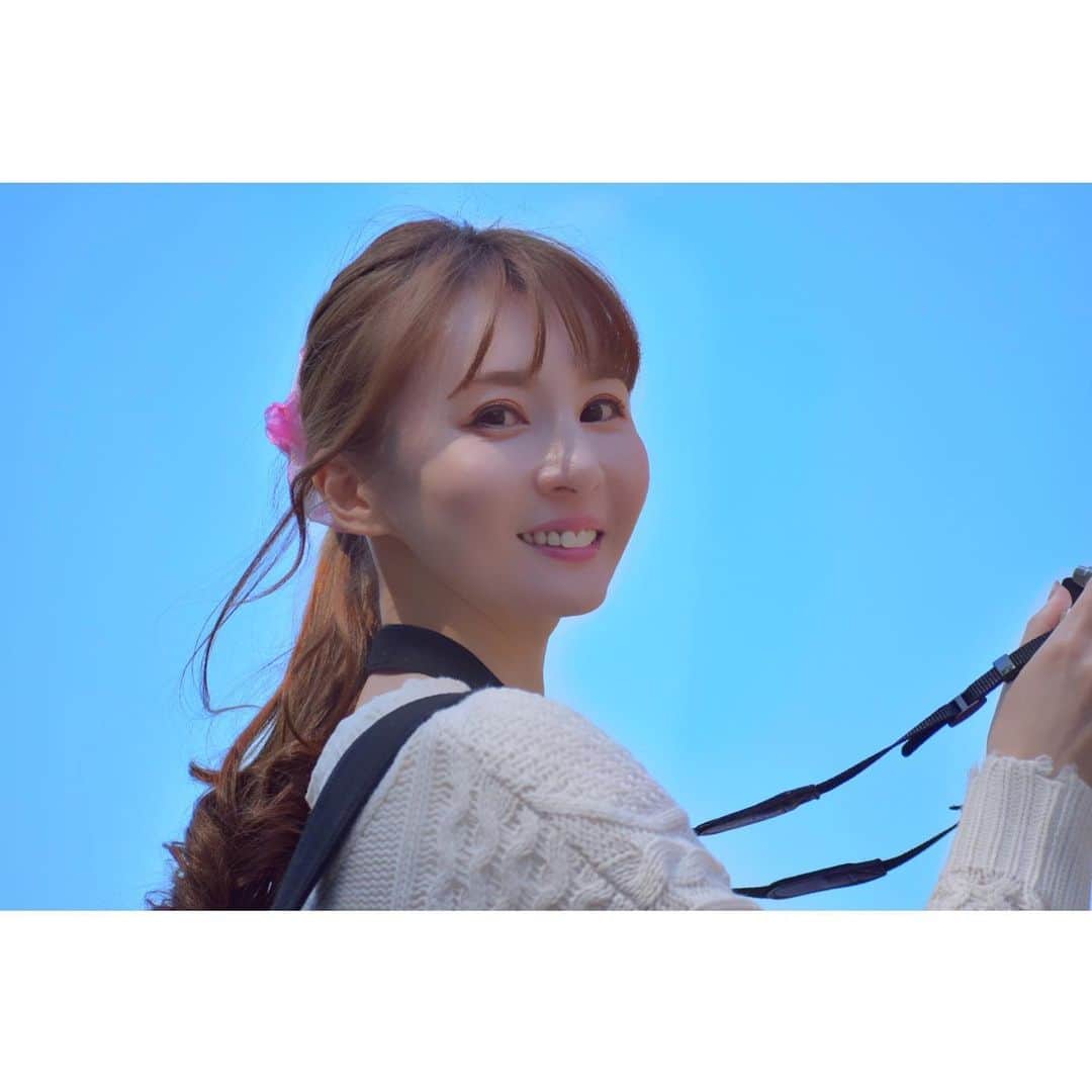 辰巳ゆいのインスタグラム：「カメラ女子感出してみた🤣  #カメラ女子　#桜」