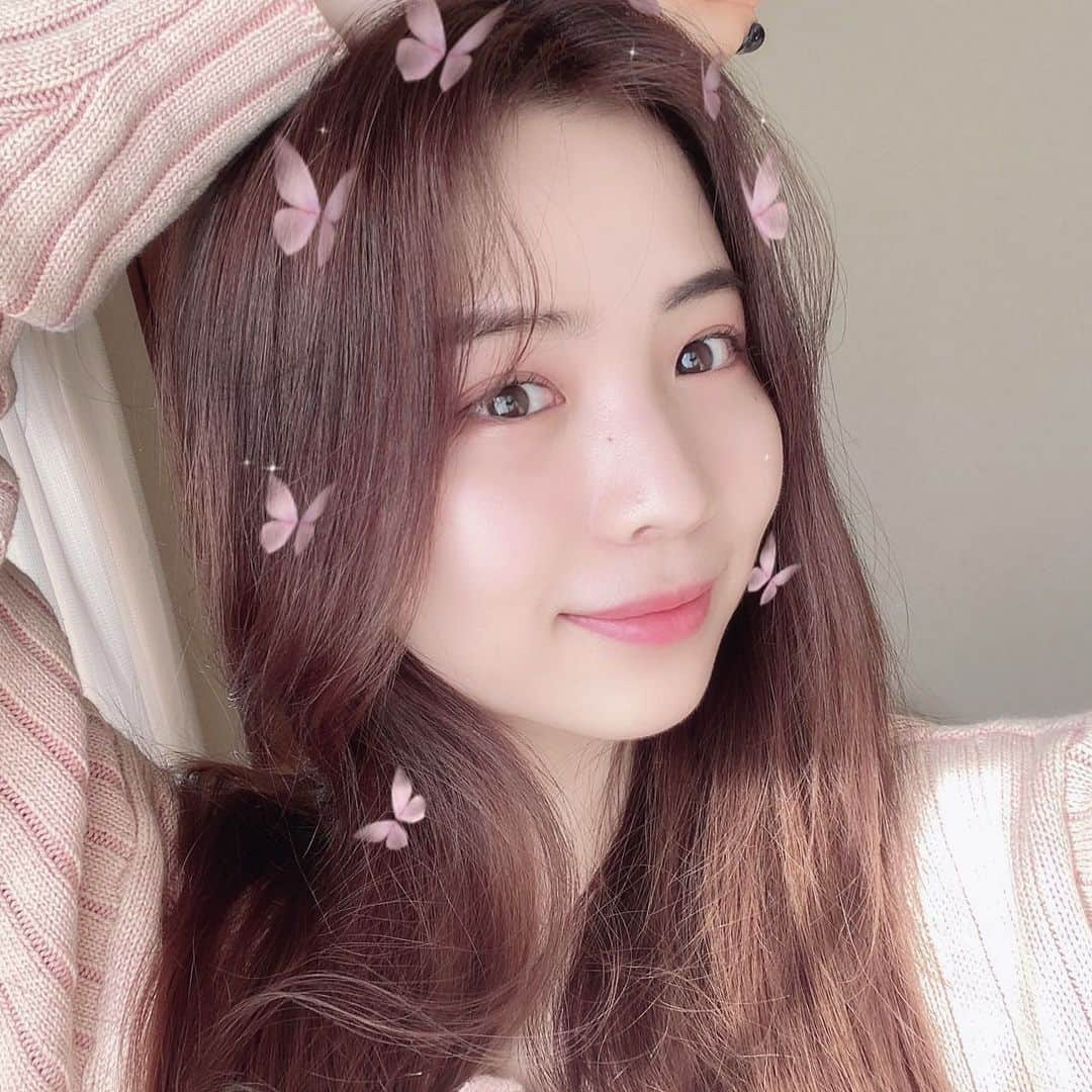 NiziUさんのインスタグラム写真 - (NiziUInstagram)「Spring🌸🦋✨ . . . #niziu #maya #🦢」3月24日 15時38分 - niziu_artist_official