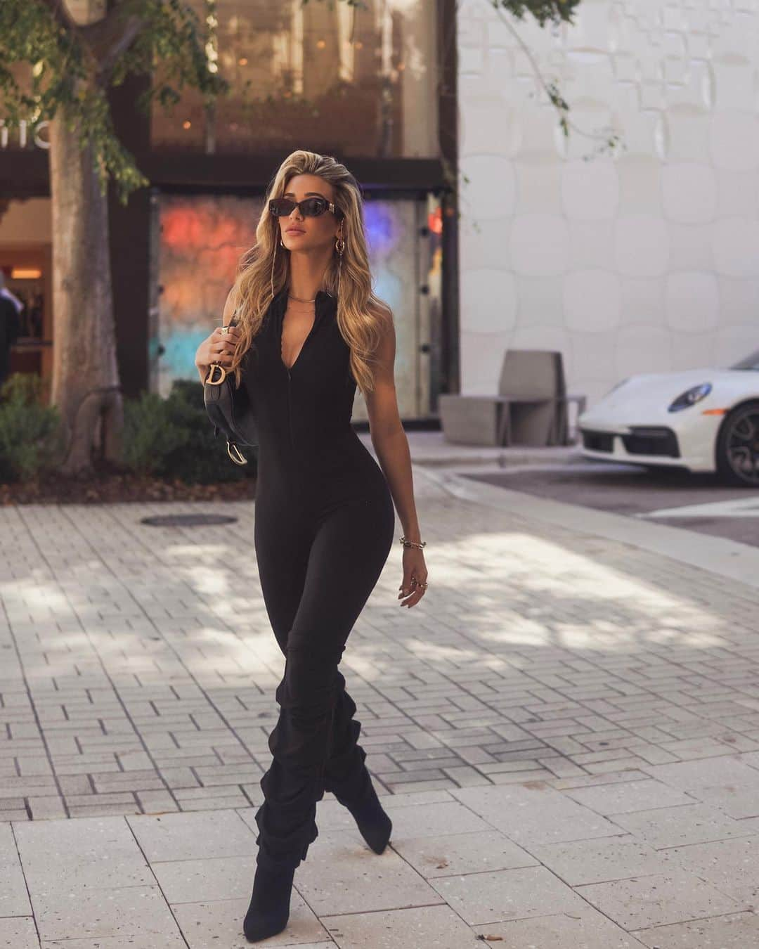 Cindy Pradoさんのインスタグラム写真 - (Cindy PradoInstagram)「@fashionnova | On my way to jump to conclusions 😎 fashionnovapartner #jumpsuit」3月25日 2時38分 - cindyprado