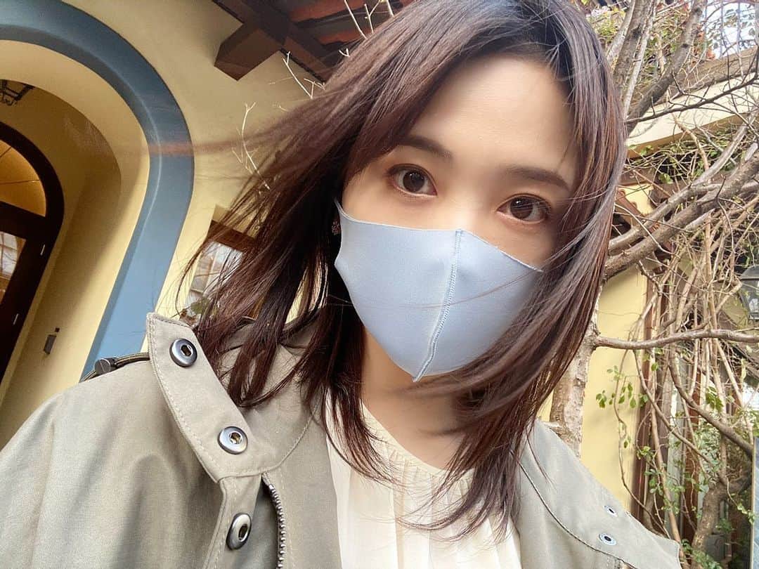 水嶋菜月のインスタグラム：「﻿ ﻿ ﻿ ものすごく久し振りに仕事終わりに外食へ🫕﻿ ﻿ 長居はせずに﻿ １時間ちょっと、お酒とお食事をいただいて﻿ 至福の時を過ごしました。♡﻿ ﻿ ﻿ 美味しいものは心を満たしてくれますね🙌﻿ 気持ちよく外食できる日が﻿ 一日でも早く訪れますように✨﻿ ﻿ ﻿今日もお疲れ様でした💫💫」