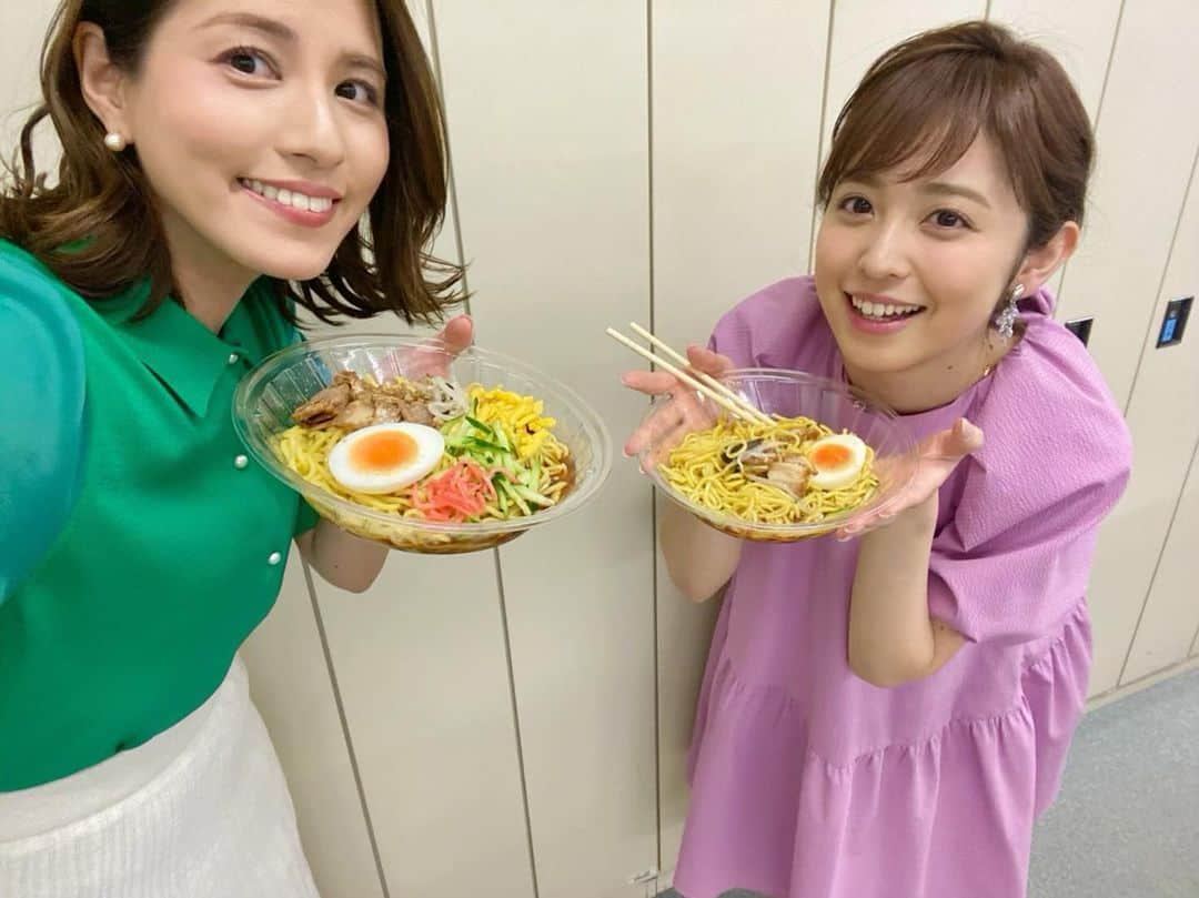 久慈暁子さんのインスタグラム写真 - (久慈暁子Instagram)「* 永島さんとOA終わりに 冷やし中華はじめました🌻 明日はラストめざまし🌞 * #まだ3月 #わたしは食べかけ」3月24日 21時09分 - kuji_akiko