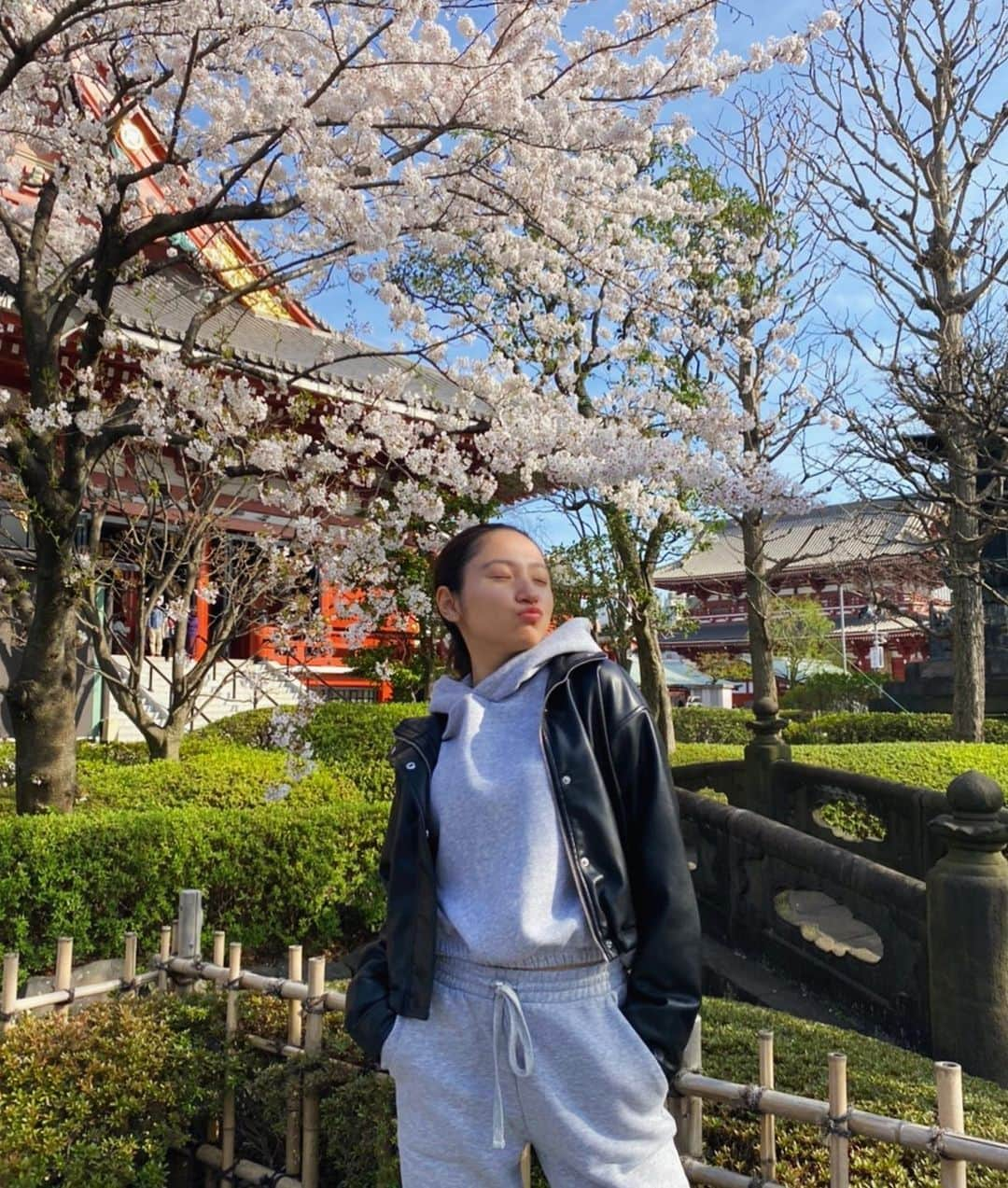 平田あいりのインスタグラム：「最近暖かいから楽しー🥳すっぴんだけど」