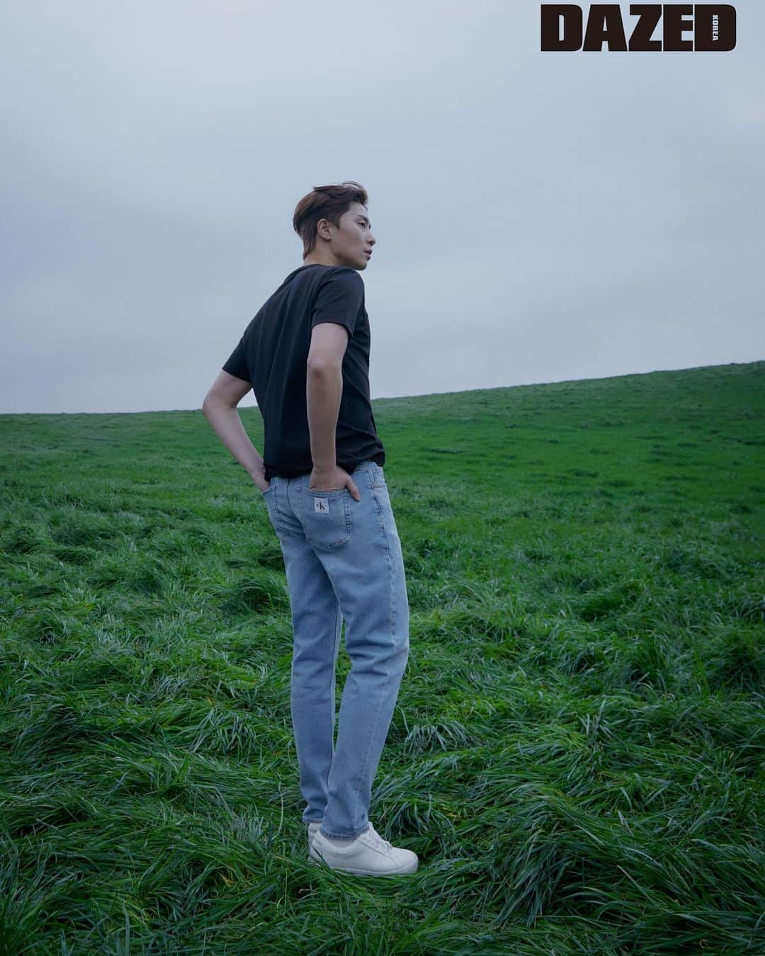 パク・ソジュンさんのインスタグラム写真 - (パク・ソジュンInstagram)「🍀🌱🌿☘️  #광고 @calvinklein #calvinkleinjeans @dazedkorea」3月24日 23時07分 - bn_sj2013