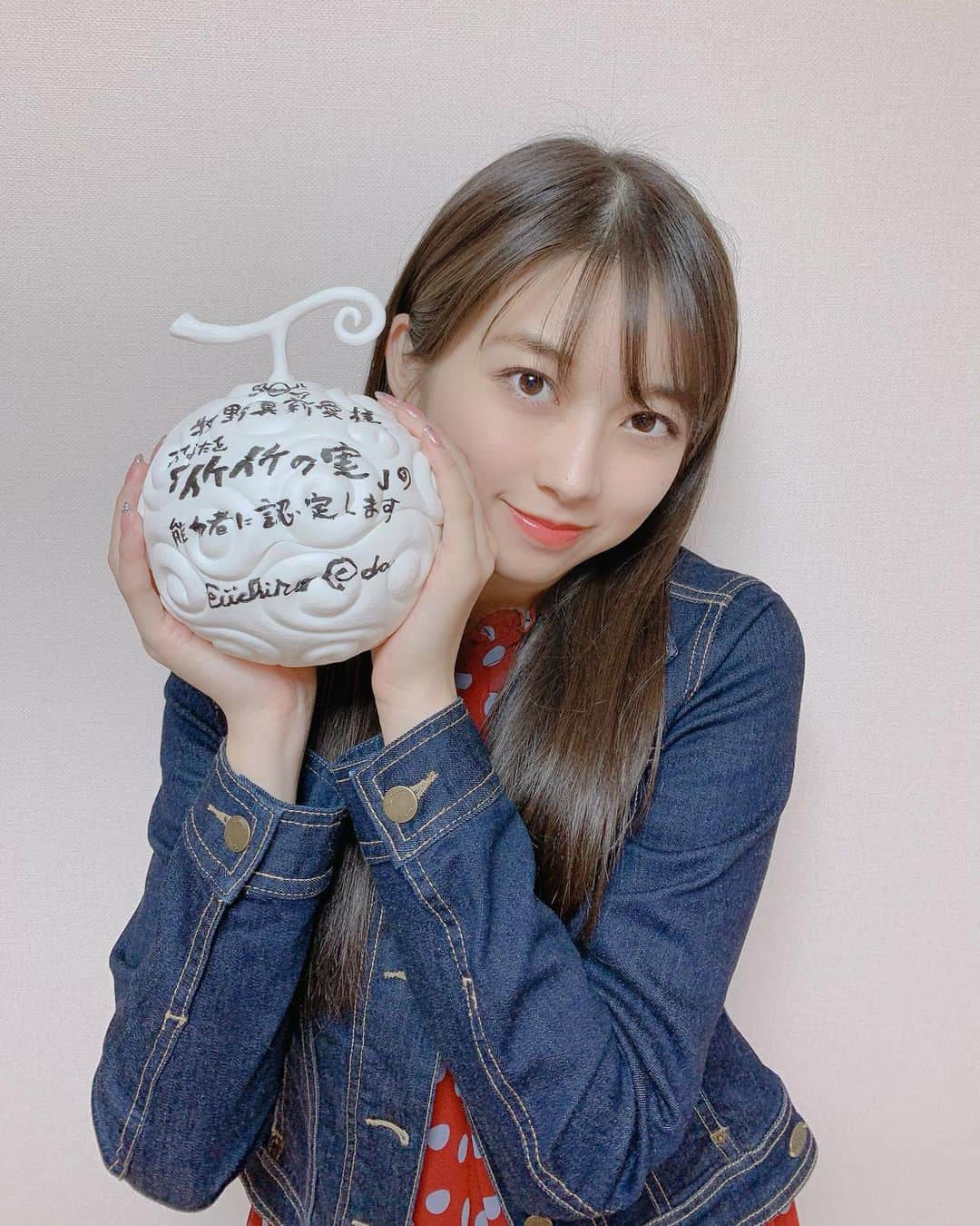 牧野真莉愛さんのインスタグラム写真 - (牧野真莉愛Instagram)「♡ ♡ 💖イケイケの実の能力者🐰牧野真莉愛です💖 泳力認定ジュニア1級だったけど･･･ 「泳げないんだよねーまりあ」 🍖 フジテレビさん ✨💎ワンピースバラエティ『海賊王におれはなるTV』💎✨ 3月19日(金)、モーニング娘｡'21牧野真莉愛出演させていただきました。ありがとうございました💖 ＆ 未公開映像をプラスして期間限定で無料配信中❣️❣️ 『FOD』『TVer』みてね💝 ♡ ♡  #尾田栄一郎 さん #onepiece 💎 #ワンピース @onepiece_staff  #フジテレビ さん #海賊王におれはなるTV #FOD @fod_official  #TVer #HelloProject #モーニング娘21 #morningmusume21 #牧野真莉愛」3月24日 23時30分 - maria_makino.official