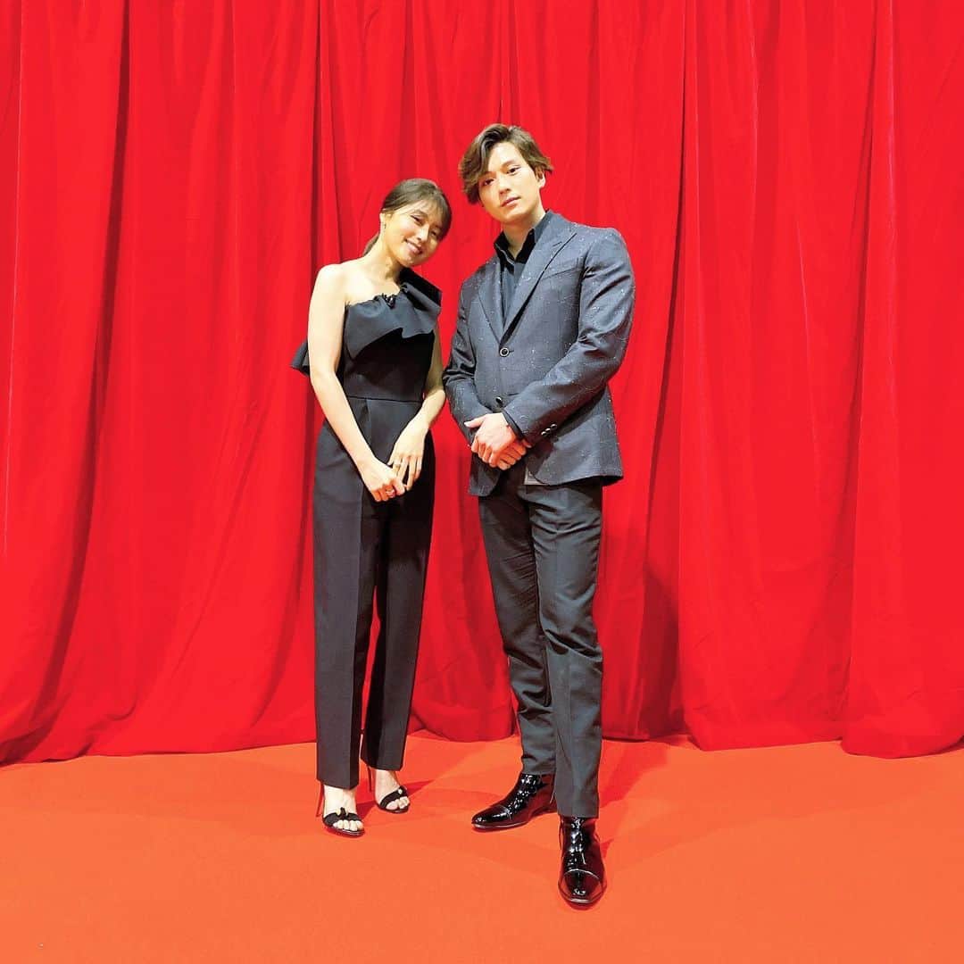 新田真剣佑のインスタグラム：「#runounikenshin」