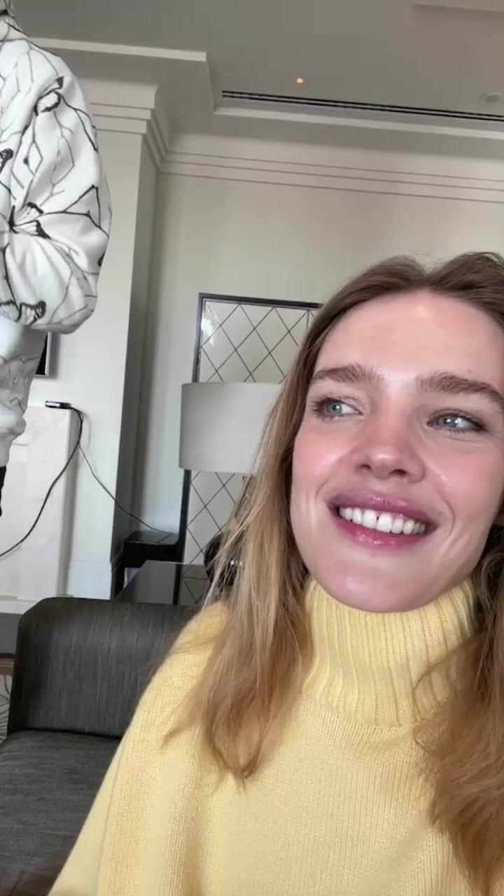 ナタリア・ヴォディアノヴァのインスタグラム：「count down to global launch of @fashionbaby.xyz and drop of Swallowtail Low’s on the website! ❤️💛❤️」