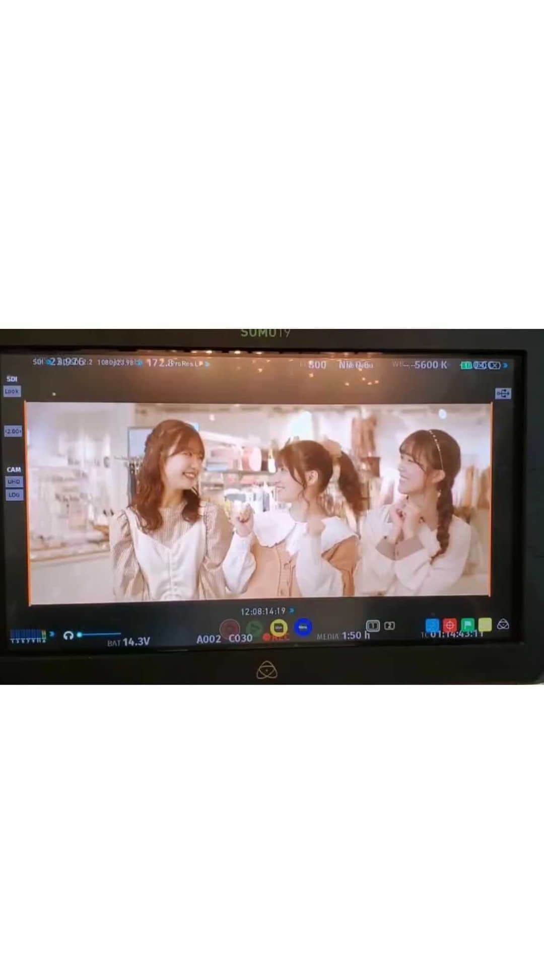 のインスタグラム：「大好きなお二人とのリップシンク楽しかったなぁ...😭💗💗」