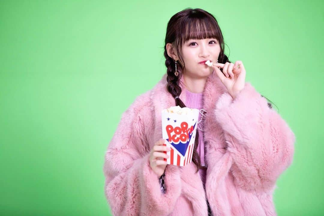 音嶋莉沙さんのインスタグラム写真 - (音嶋莉沙Instagram)「オフショット🍿💏﻿ ﻿ MV沢山見てもっと好きになってね♡♡  #cinema #オフショット」4月22日 22時41分 - otoshima_risa