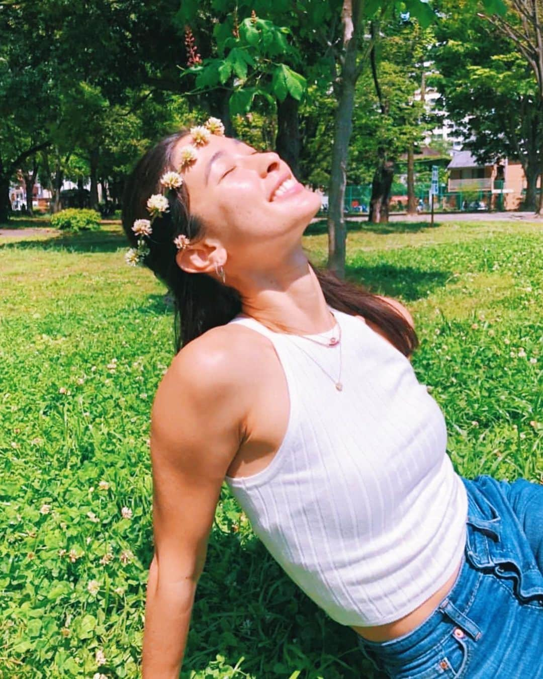 メロディー洋子さんのインスタグラム写真 - (メロディー洋子Instagram)「Thank you to the Mother Earth 🌍 Everyday I breathe, eat, see, feel, smell, hear, know your love.   #happyearthday #gaia」4月23日 0時51分 - melody.yoko