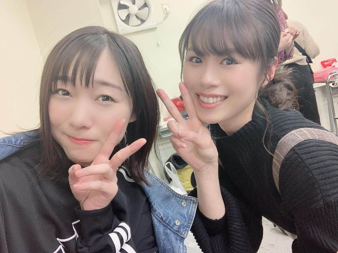 須田亜香里さんのインスタグラム写真 - (須田亜香里Instagram)「4月23日(金)〜 【劇場版 #打姫オバカミーコ】 池袋シネマ・ロサにて アンコール上映されます💖  皆様の反響があってこそ実現したこと。 本当にありがとうございます！ 4/23は萩原聖人さんと、百合沙さんと舞台挨拶させていただきます☺️  今回は女流雀士役の皆様との写真公開📷 写真を観ていると撮影の時の皆さんとの想い出が蘇ってにまにましちゃう🌼  中でも1枚目がお気に入りで… 後ろにチラリとミーコの生みの親である片山まさゆき先生がいらっしゃるの🙈 おちゃめで可愛い先生です☺️  見どころ盛りだくさんのオバカミーコ、引き続きよろしくお願い致します！  大阪シアターセブン→4/23まで 名古屋シネマスコーレ→4/30まで 池袋シネマ・ロサ→4/29まで」4月23日 1時59分 - akarisuda