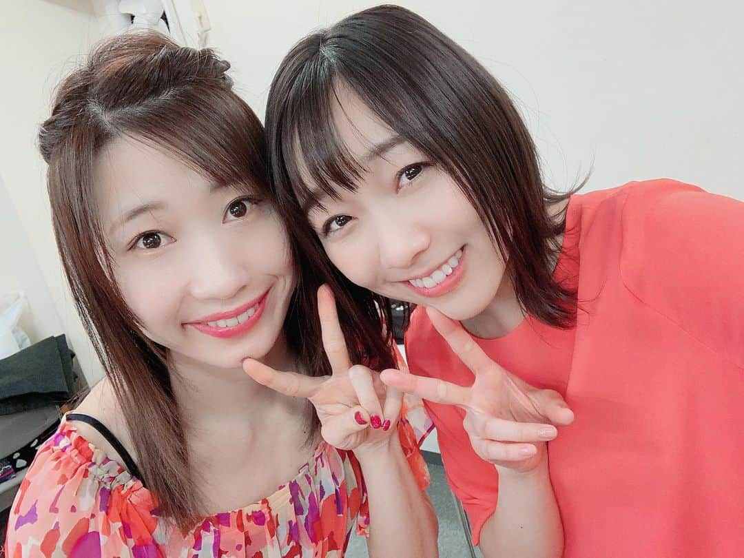 須田亜香里さんのインスタグラム写真 - (須田亜香里Instagram)「4月23日(金)〜 【劇場版 #打姫オバカミーコ】 池袋シネマ・ロサにて アンコール上映されます💖  皆様の反響があってこそ実現したこと。 本当にありがとうございます！ 4/23は萩原聖人さんと、百合沙さんと舞台挨拶させていただきます☺️  今回は女流雀士役の皆様との写真公開📷 写真を観ていると撮影の時の皆さんとの想い出が蘇ってにまにましちゃう🌼  中でも1枚目がお気に入りで… 後ろにチラリとミーコの生みの親である片山まさゆき先生がいらっしゃるの🙈 おちゃめで可愛い先生です☺️  見どころ盛りだくさんのオバカミーコ、引き続きよろしくお願い致します！  大阪シアターセブン→4/23まで 名古屋シネマスコーレ→4/30まで 池袋シネマ・ロサ→4/29まで」4月23日 1時59分 - akarisuda