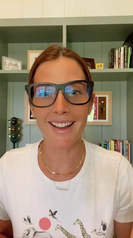 コビー・スマルダーズのインスタグラム：「Chatted with Monique, founder of @compostable.la about caring for our planet through composting and other responsible practices.  RESOURCES:  - Soil Sharing: @sharewaste   - Volunteer For Compost Access: @lacompost」
