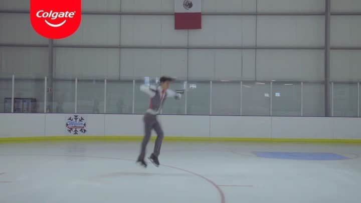 Donovan Carrillo Suazoのインスタグラム：「La perseverancia es lo que te lleva al éxito, no dejes que las barreras o dificultades te impidan cumplir tus sueños, siempre ve por lo que te apasiona y que nadie te diga que es imposible.  ¡Poniendo toda la actitud y tu personalidad podrás llegar a la meta! #siguesonriendo」