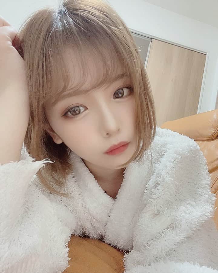 のインスタグラム：「白目フェチの方へ。 . #嘔吐レベルに切羽詰まってた２日前」