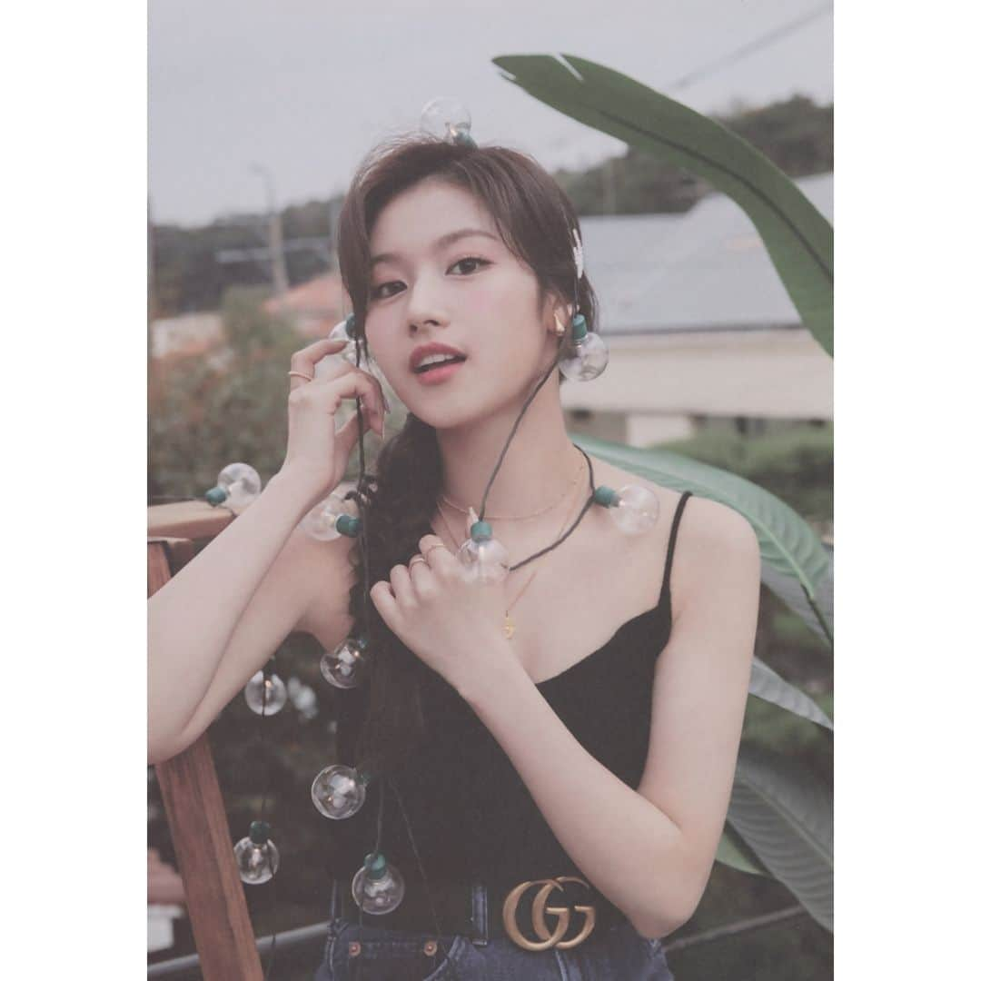 サナさんのインスタグラム写真 - (サナInstagram)「[SCAN] Yes I Am Sana photobook (9) ーーーーーーーーーー Follow > @sana.twice.kr < . @twicetagram #TWICE#트와이스#ONCE#Sana#사나 #Nayeon#나연#Jeongyeon#정연#Momo#모모#Jihyo#지효#Mina#미나#Dahyun#다현#Chaeyoung#채영#Tzuyu#쯔위」4月19日 6時45分 - sana.twice.kr