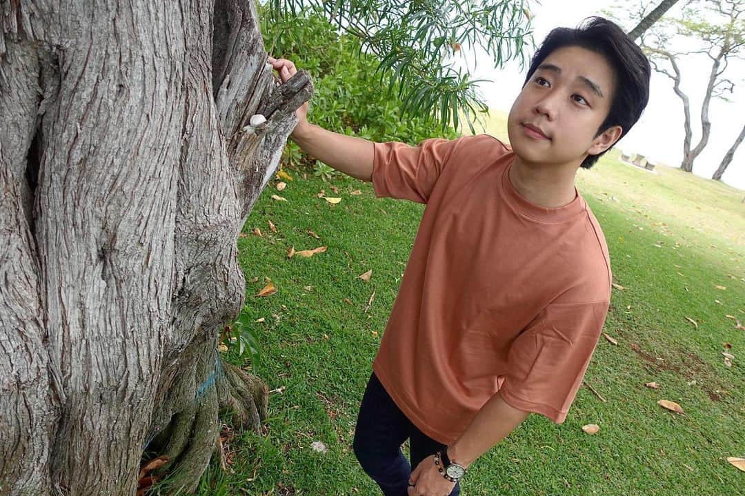 Eden Kaiのインスタグラム：「Will be wearing the AIRism Cotton Oversized T-Shirt by @uniqlo_hawaii this spring🌱👕⠀ ⠀ ユニクロの新作「エアリズムコットンオーバーサイズTシャツ」！⠀ 今年の春はこれを着て過ごします🌸⠀ ⠀ #ad #pr #uniqlohawaii」