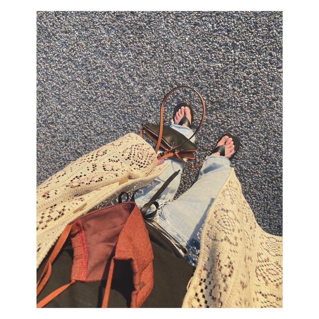 野尻美穂さんのインスタグラム写真 - (野尻美穂Instagram)「細かい所まで繊細すぎてずっと見てられる服。 インナーは前回のWai☺️ 今週はあったかいね！嬉しい〜😚」4月19日 18時21分 - miho_cocoa