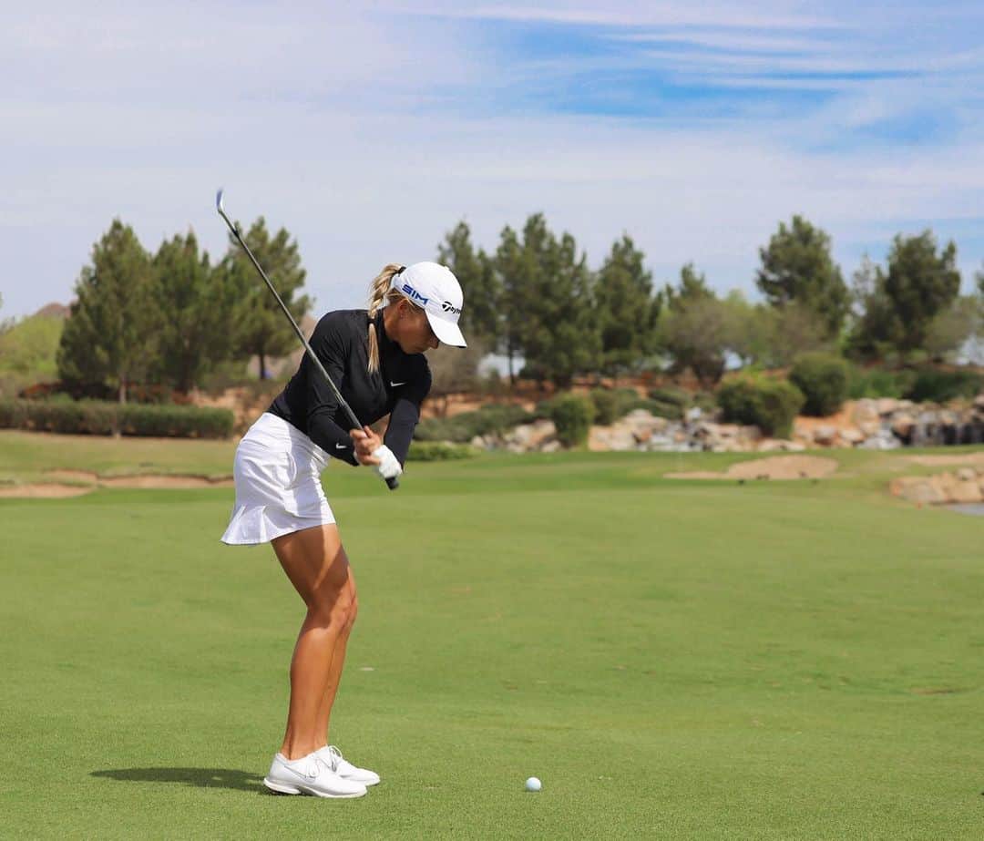 Sierra Brooksのインスタグラム：「Scenes from AZ. Looking forward to the next two weeks on the road.」