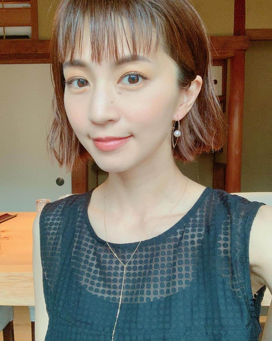 安田美沙子さんのインスタグラム写真 - (安田美沙子Instagram)「京都でのお仕事を終えて戻って来ました✨前回もだけど、今回も雨。 それはそれで、京都の街並みは美しい。はんなり。 みなさん、おおきに(急に京都弁。)  #kyoto #おおきに #にしぶちさん #accessory  @ririchuchu」4月19日 11時44分 - yasuda_misako