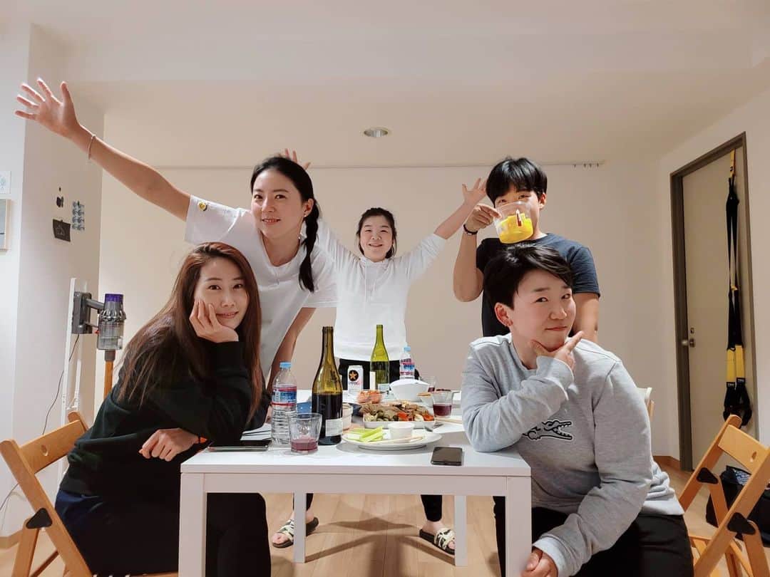 のインスタグラム：「추억소환 오랫동안 함께한 동료들. 고맙습니다. #사무라이백설기집 #사백집 #전우애」