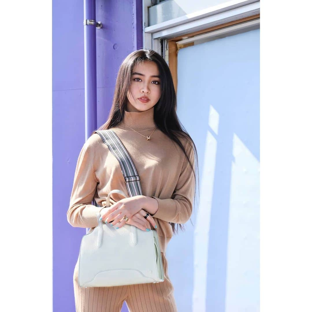 kokiさんのインスタグラム写真 - (kokiInstagram)「Love this elegant sesia bag 💗   @loropianaofficial  #loropianasesiabag  #somewhereinloropiana   #ロロピアーナ 📷 by sis ♥️」4月19日 19時41分 - koki