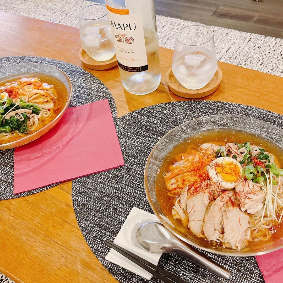 葉月里緒奈さんのインスタグラム写真 - (葉月里緒奈Instagram)「この冷麺美味しい！ #おうちごはん #夕ご飯#白ワインと共に#冷麺#別府冷麺#自家製チャーシューと#rionahazuki」4月19日 20時03分 - riona_hazuki