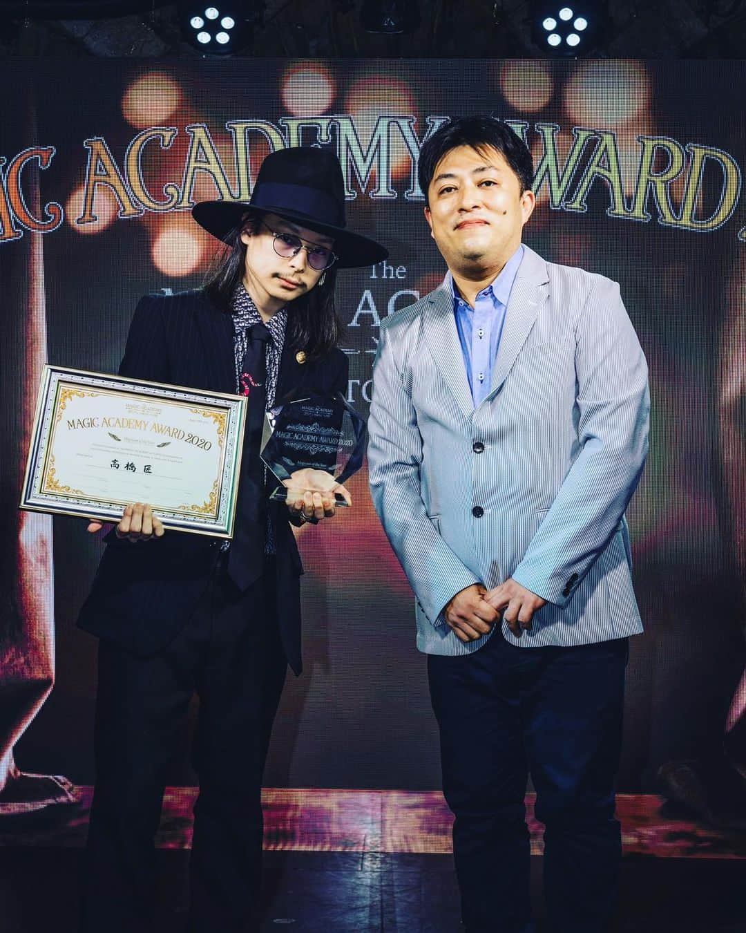 高橋匠のインスタグラム：「I was awarded MAGIC ACADEMY AWARD 2020 - Magician of the Year 🎖  Thank you for all the support 🙏」