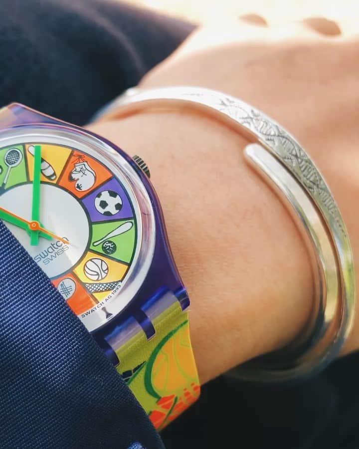 yukiのインスタグラム：「93年生のswatch、2個上の先輩ですね」