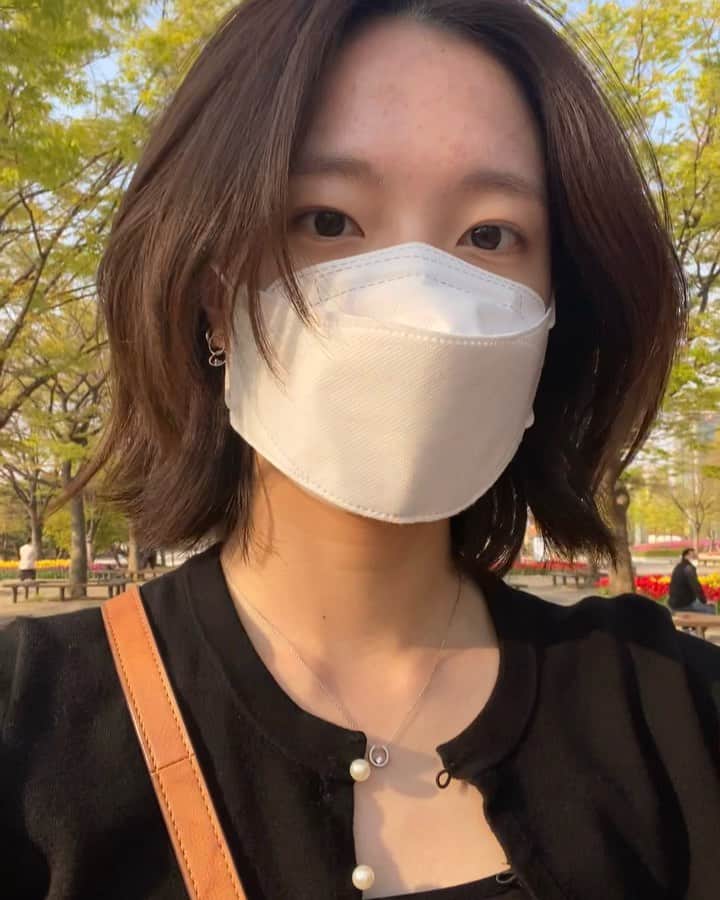 イ・ハウンのインスタグラム：「👋🏻」